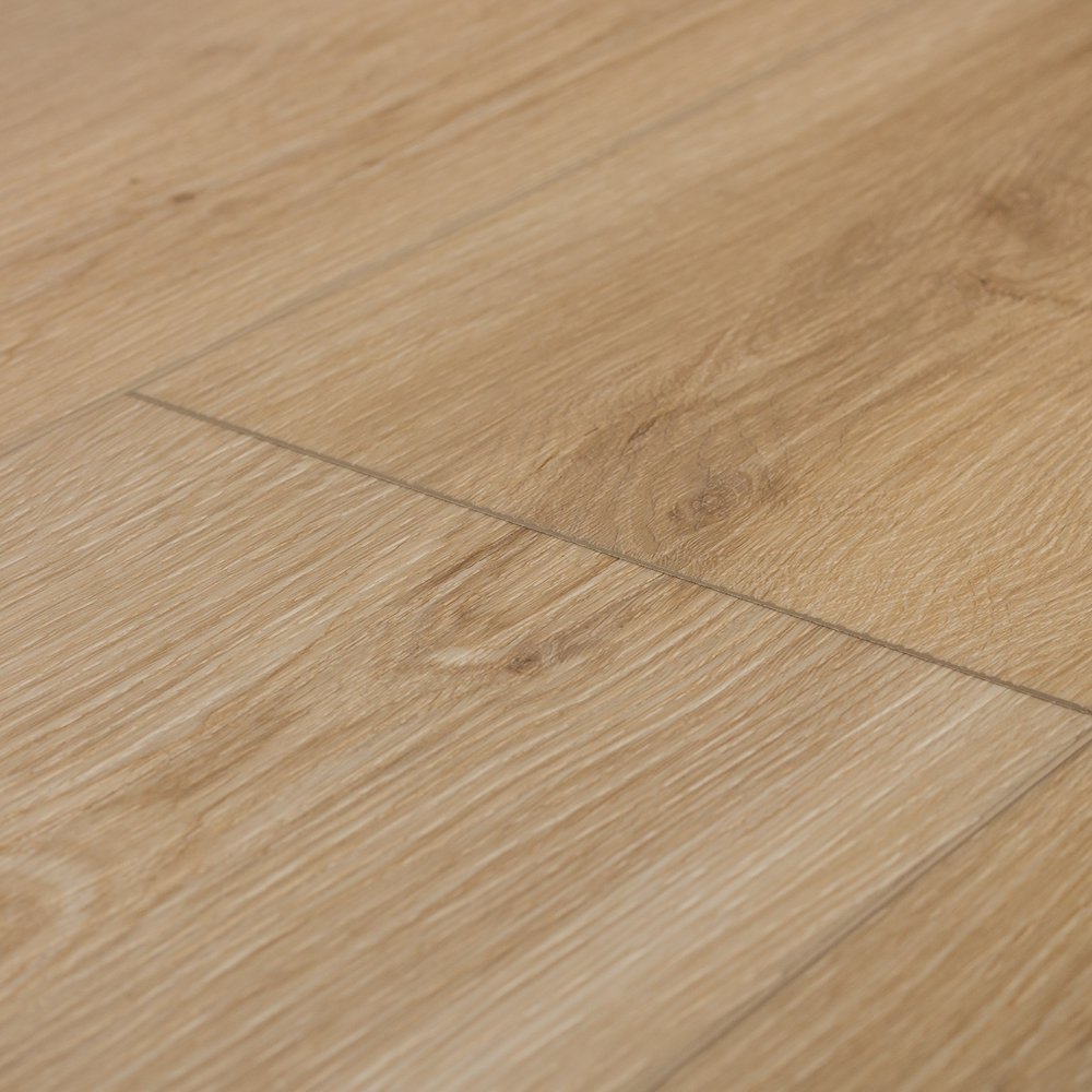 sammys-designer-flooring-luxury-vinyl-runway-meaghan2