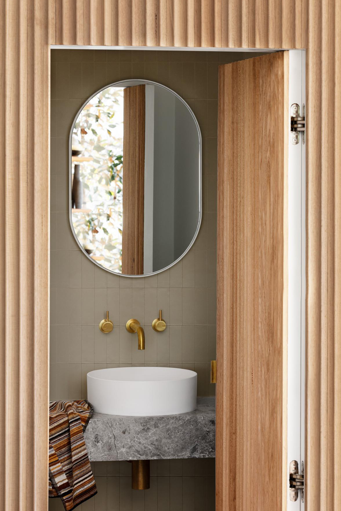 sammys-designer-flooring-tile_confetto_kaki_3